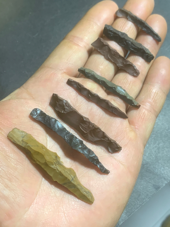 红山石器石器时代精品刮削器一组8个，打制痕...