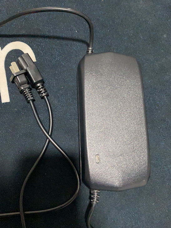 出99新电动车62v充电器，买错了用不了