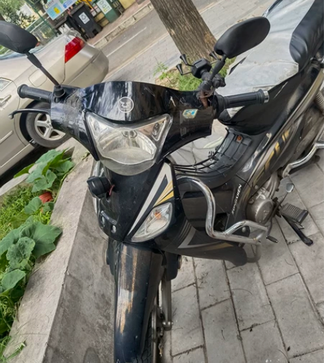 19年的弯梁宗申摩托车，好骑没毛病。公户。...