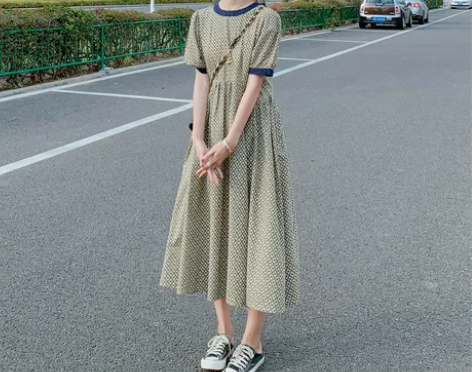 碎花连衣裙女夏韩版赫本风轻熟御姐法式甜美桔...