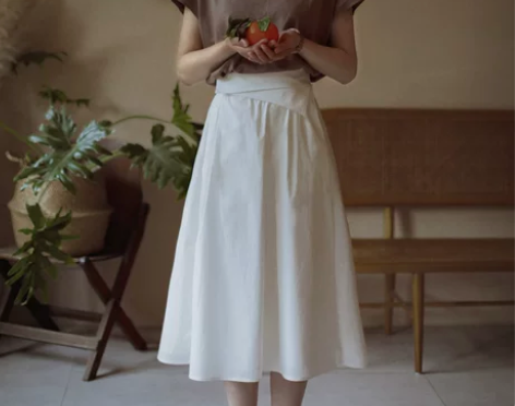 一片式裹身暗扣褶皱白色半裙 文艺复古高腰中...