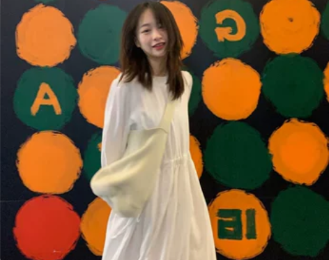 ?长袖连衣裙女秋冬叠穿日系复古文艺冷淡风百...