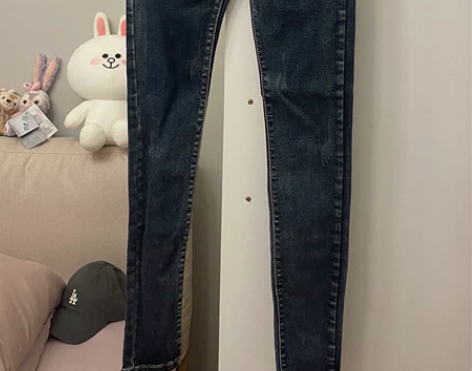 直筒高腰牛仔裤 深蓝色 S尺码 全新 感兴...