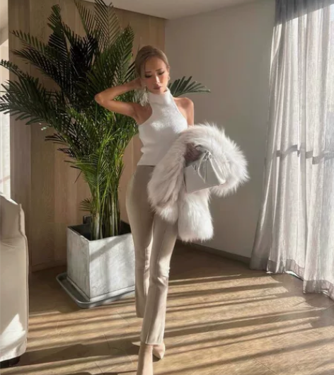 韩国小姐姐大长腿小微喇叭设计感高腰裤子 包...