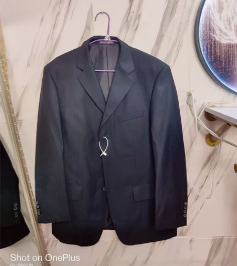 男士春秋款剪标西服外套 胸围106衣长75...