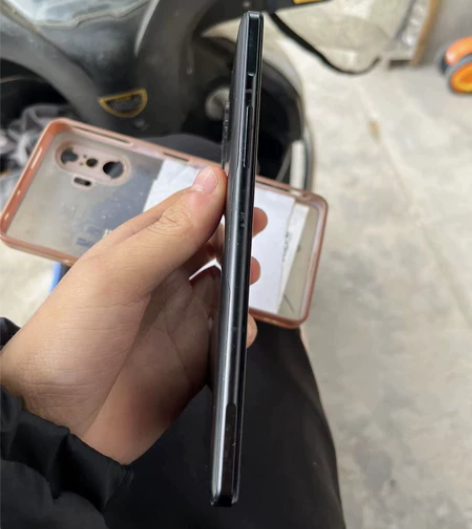 红米k40游戏增强版，12加128用了没多...