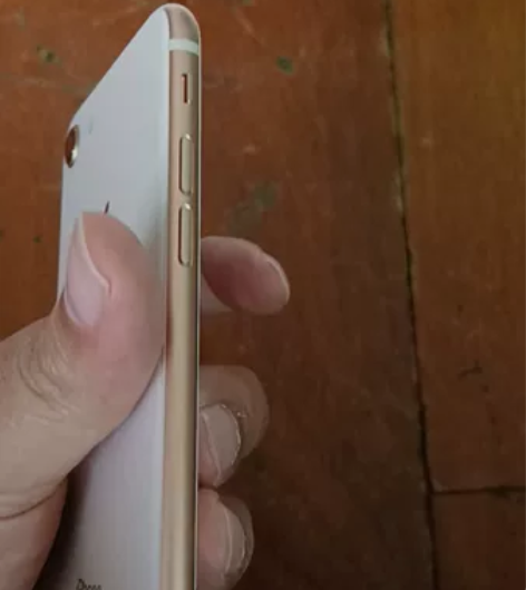 卖一台苹果8 64g ，成色好功能一切正常...