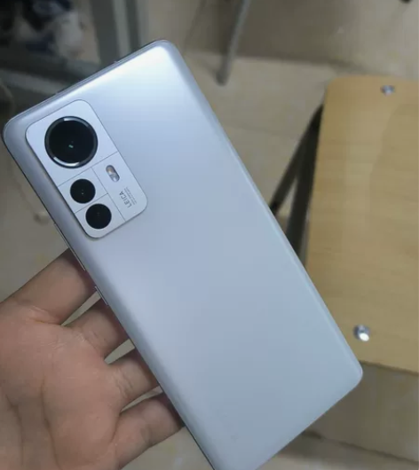 小米12sPro 白色 8+128 边框有...