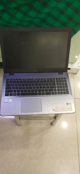 华硕顽石游戏本 8代i7 8550 mx1...