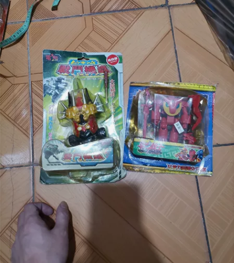 钢甲卡卡龙+骑刃王 两盒一起出 国产毁童年...