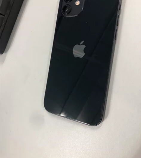 出一部,苹果12 128g 黑色 购买时间...