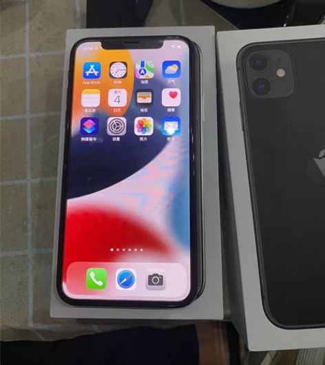 苹果11国行128g自用无拆无修  电池效...