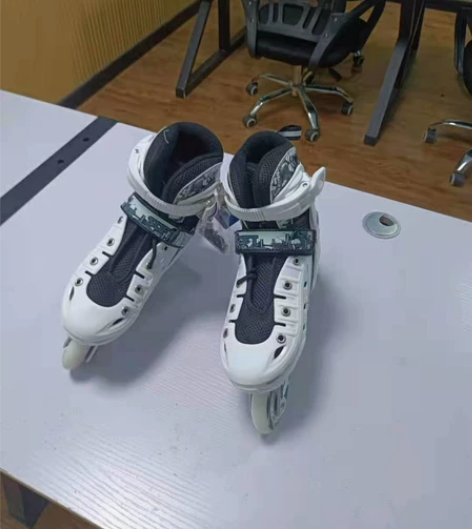 天鹅体育单排四轮滑冰鞋旱冰鞋轮滑鞋 31-...