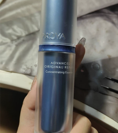 珀莱雅精华仅拆封 感兴趣的话点“我想要”和...