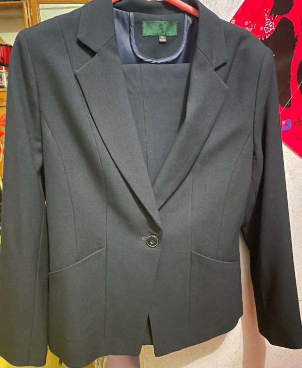 版型超级正的西装套装 公务员面试穿过一次 ...