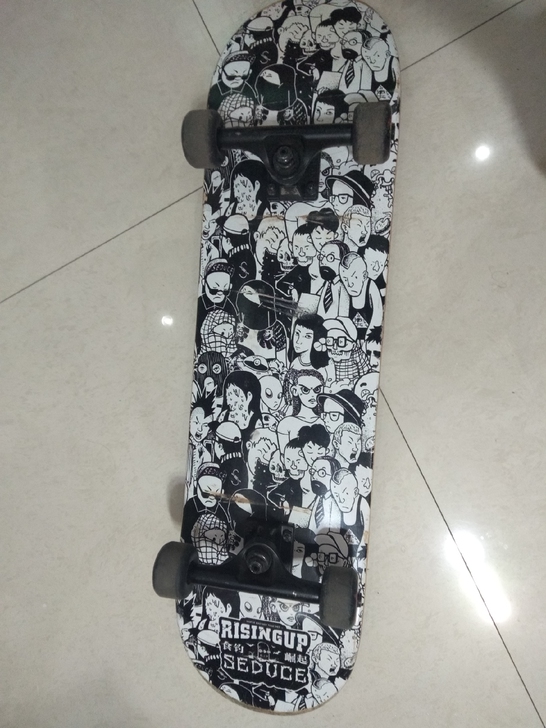 转手原因 本人平时没有时间滑板 留着没用