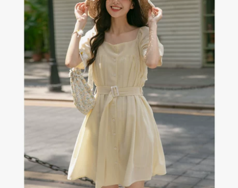 原创浅黄色泡泡袖连衣裙女夏2022新款小个...