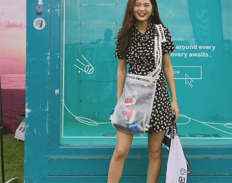 下蛋喵2021夏法国小众黑色小雏菊印花蝴蝶...