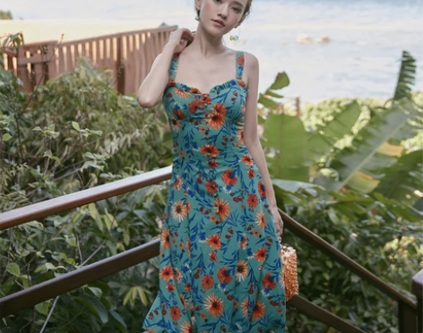 奈良法式碎花连衣裙2021新款夏显瘦吊带沙...