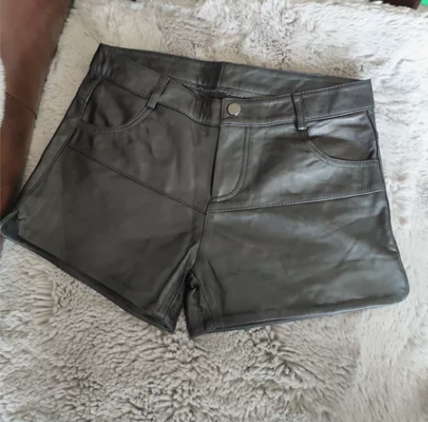 真皮短裤女海宁2022秋冬新款高腰显瘦绵羊...