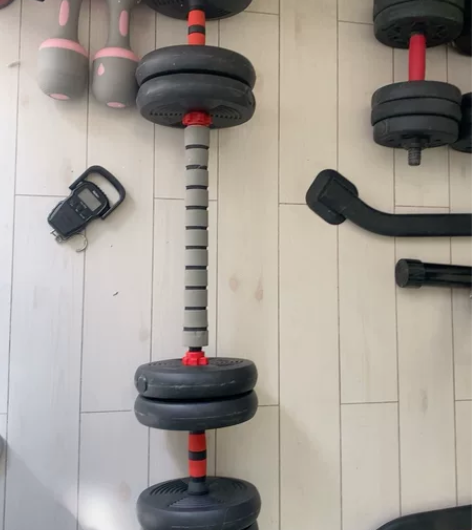 单只14公斤，一对28公斤哑铃，配合连接杆...