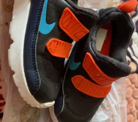 Nike AIR MAX，商场购入，85成...