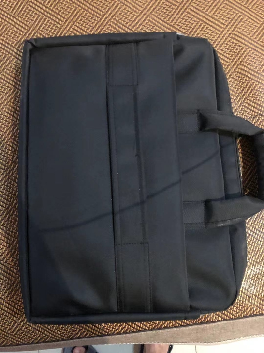 笔记本电脑包15.6寸,9成新,基本没用