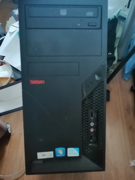 公司办公用的联想台式电脑LENOVO Th...