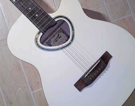 白色40寸民谣吉他 为了音质更好换了象牙琴...