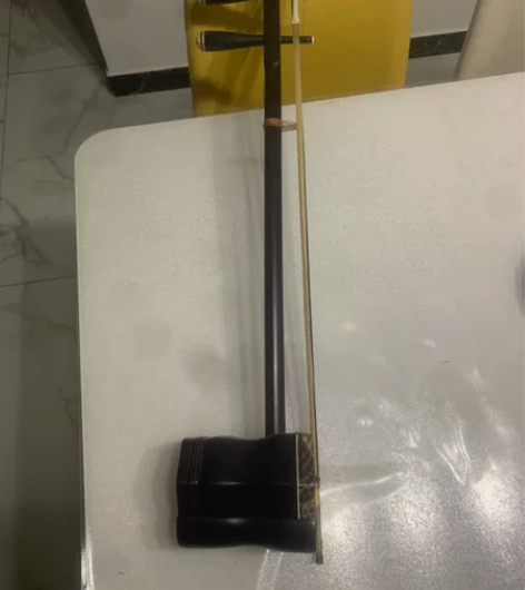 苏州二胡，自提不邮寄，朋友给的，不知道原价...