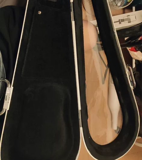 拿火尤克里里LAVAU的太空琴盒，偏重了些...