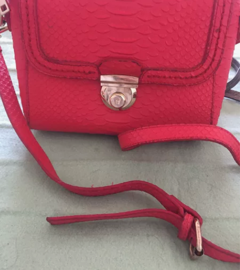 女士红色真皮女包 单肩斜挎 手拎 豆腐包专...