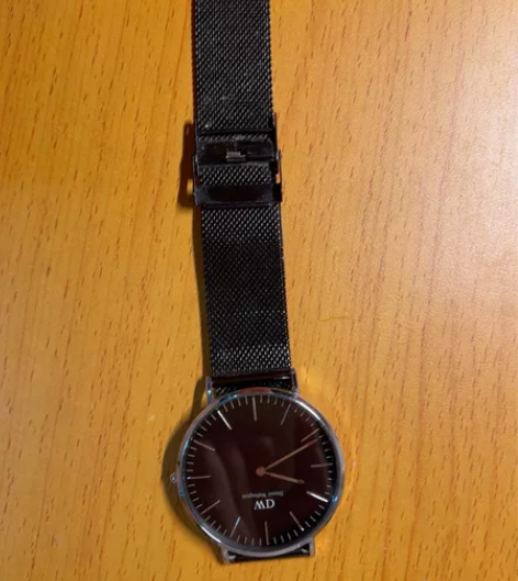 dw男士手表 几年前前任送的情侣表分手了没...