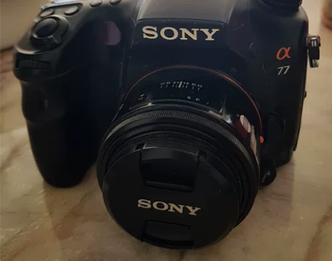 索尼单反A77 能正常使用,屏幕镀膜有磨...