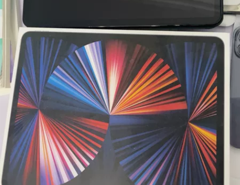 2021款iPad pro深空灰 12.9...