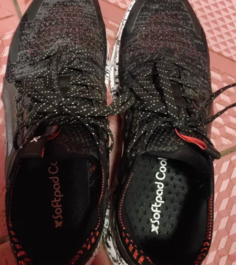 特步跑步鞋飞面休闲鞋男鞋 适用场景：休闲健...