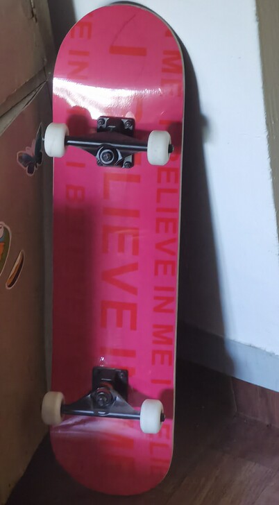 易烊千玺同款滑板，只玩过一次！