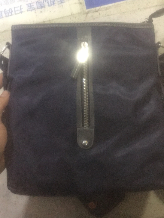 全新男款单肩包