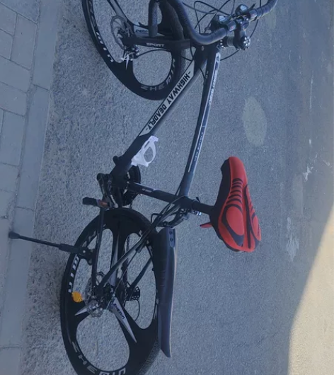 今年刚买公路自行车没怎么骑过，，包工具，送...