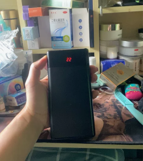 20000毫安 大砖头充电宝 40块钱 包...