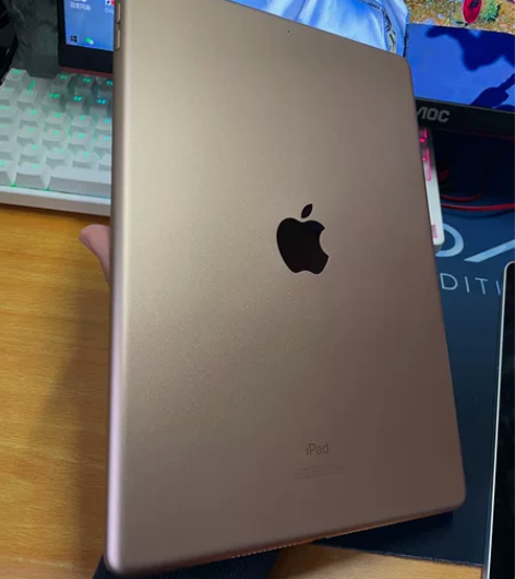 iPad 2019 七代金色32G 换M1...