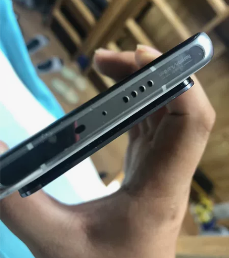 小米11ultra今年五月份激活， 有半年...