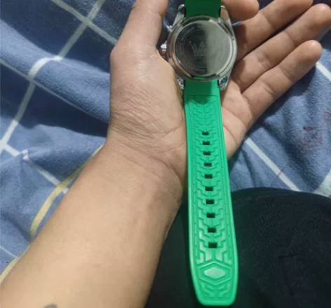 欧利时手表用了一段时间不想要了 感兴趣的话...