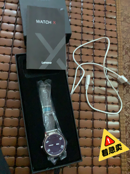 品牌型号联想智能手表，刚买了两个月，戴了一...
