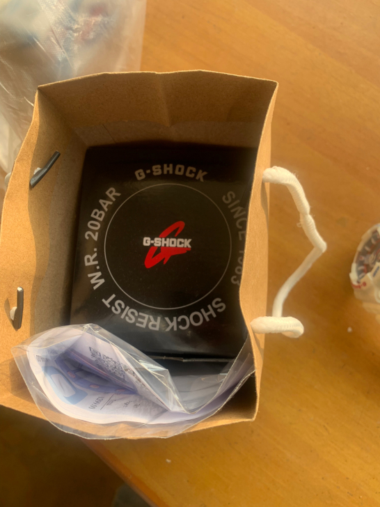 卡西欧手表，好像是叫高达版，朋友送的，好像...