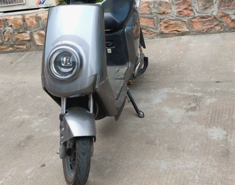 哈啰棒途E13电动车,几乎全新,可续航60...