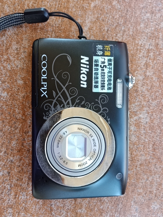 尼康s2600 数码相机 品相不错