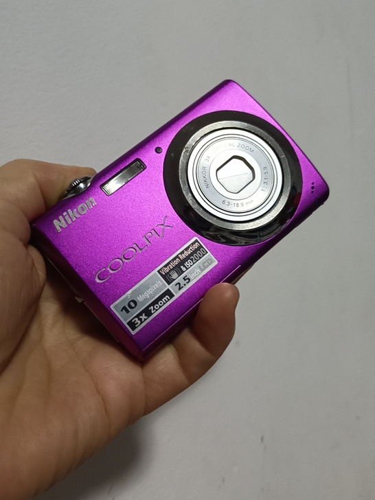尼康s220