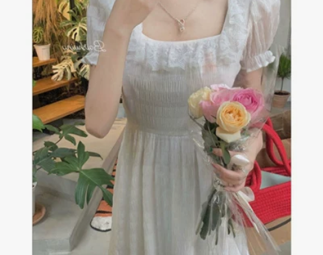 白月光初恋连衣裙女2022夏季新款法式浪漫...