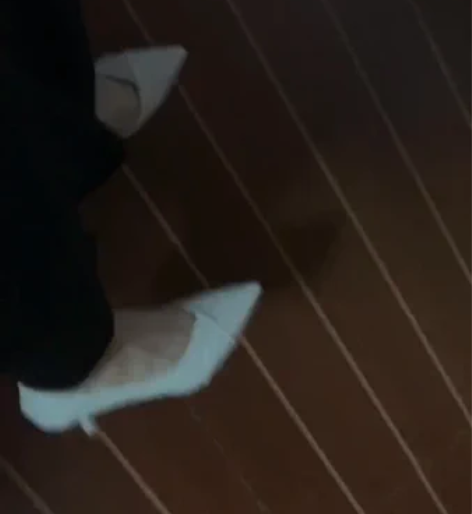 裸色高跟鞋便宜出！35码，34、35的脚都...